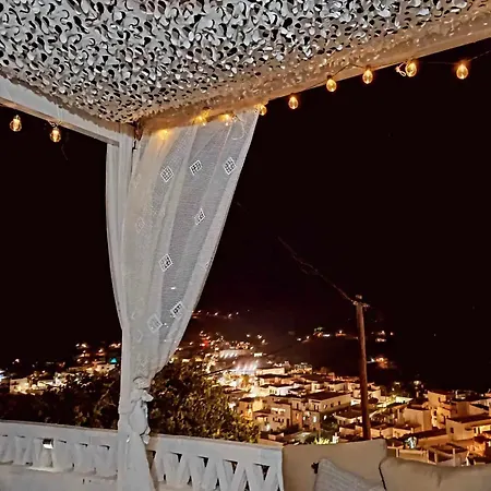 Vasiliki Castle View 펜션 스키로스
